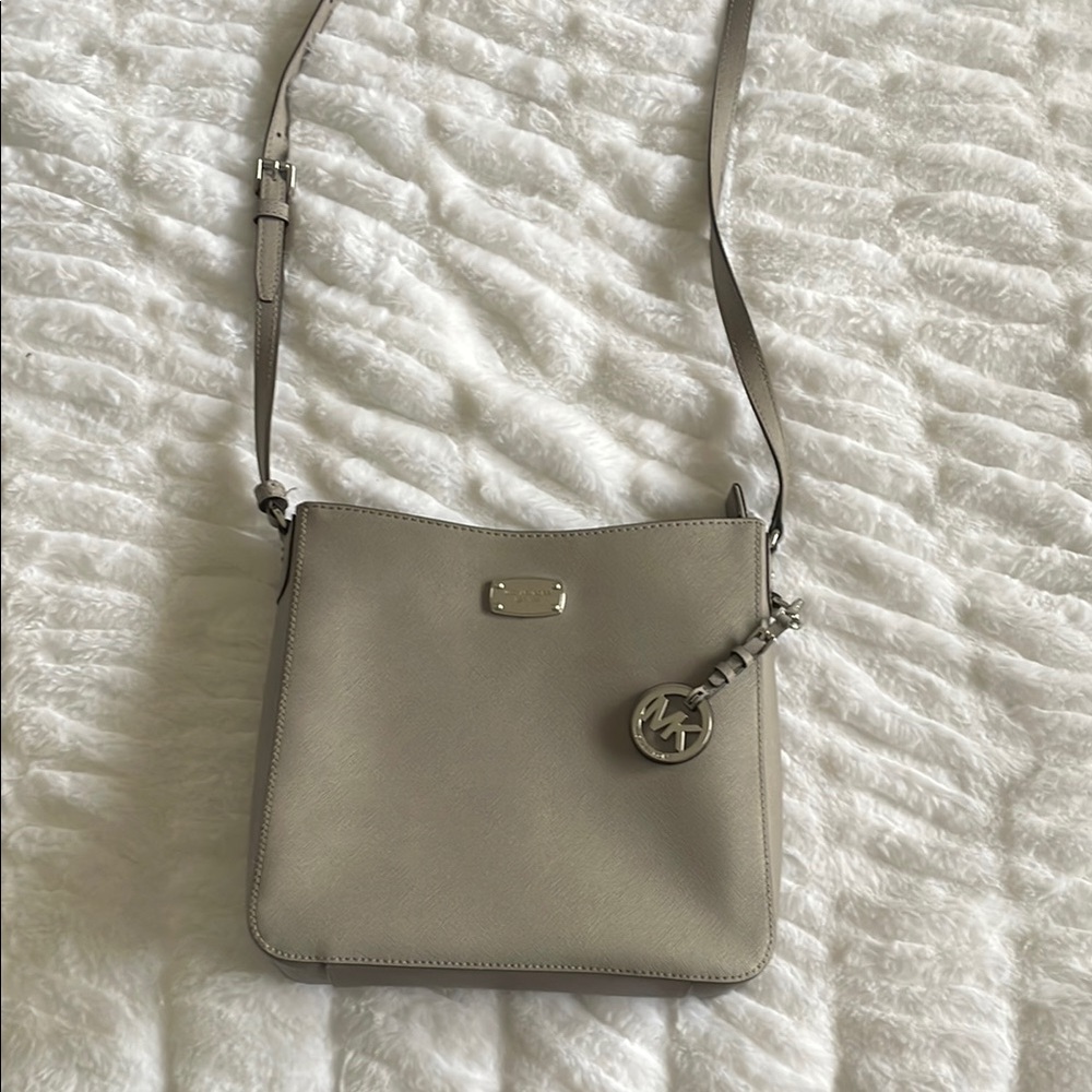 Elegant Cream Crossbody Bag